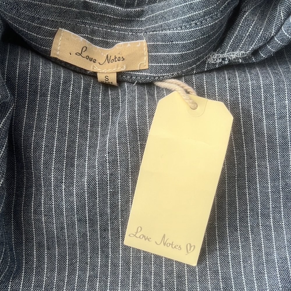 Button down blouse (Small) - Picture 2 of 2